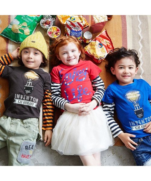 BREEZE（ブリーズ）の「ネット限定 4色2柄長袖Tシャツ（Tシャツ/カットソー・キッズ・レッド/グレー/チャコール/ネイビー・90/120/100/95/110/130/140/80）」の5枚目の写真