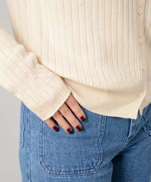 Omekashi（オメカシ）の「ＶネックRIBニットカーディガン（カーディガン/ボレロ・レディース・ブラウン/オフホワイト/グレー/ブルー/ブラック・ﾌﾘ-）」の12枚目の写真