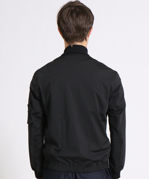 ABAHOUSE（アバハウス）の「タフタジャージーMA-1（MA-1・メンズ・オリーブ/ベージュ/ブラック・46/44/48）」の5枚目の写真