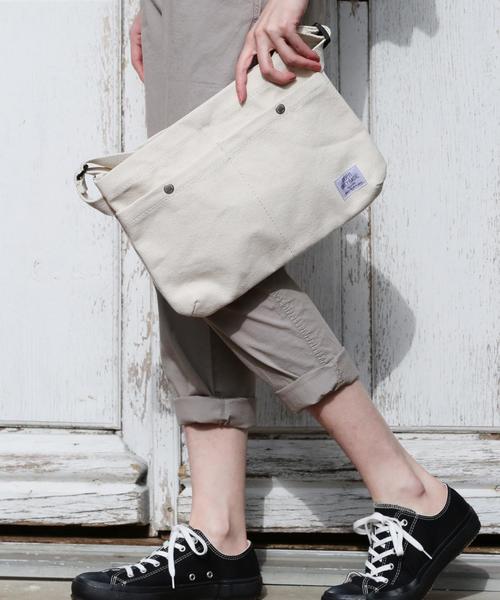 coen（コーエン）の「DAILYキャンバスサコッシュバッグ（ショルダーバッグ・レディース・オフホワイト/ライトグレー/コバルトブルー・FREE）」の2枚目の写真