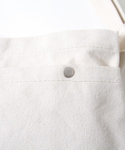 coen（コーエン）の「DAILYキャンバスサコッシュバッグ（ショルダーバッグ・レディース・オフホワイト/ライトグレー/コバルトブルー・FREE）」の7枚目の写真