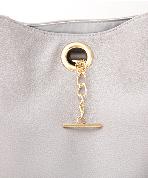 Luz Llena (philter)（ラズレナ　フィルター）の「チェーンリング・スクエアショルダーバッグ（ショルダーバッグ・レディース・グレー/アイボリー/ブラック・ﾌﾘ-）」の10枚目の写真