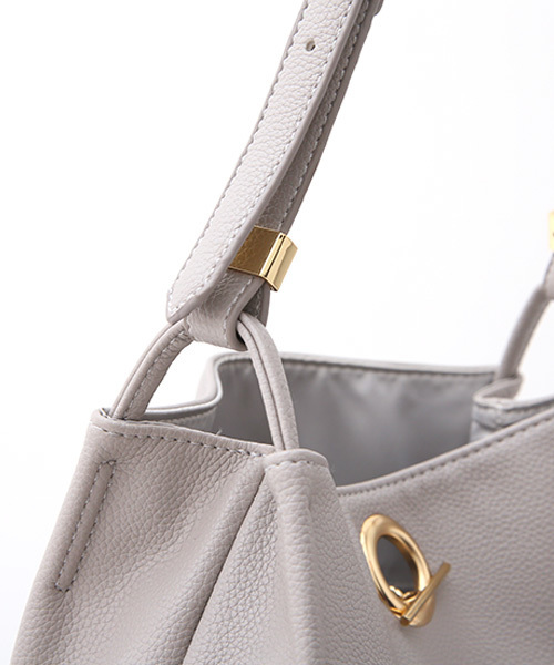 Luz Llena (philter)（ラズレナ　フィルター）の「チェーンリング・スクエアショルダーバッグ（ショルダーバッグ・レディース・グレー/アイボリー/ブラック・ﾌﾘ-）」の6枚目の写真