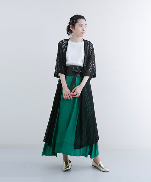 MERLOT（メルロー）の「シースルー総レースガウン0033（カーディガン/ボレロ・レディース・オフホワイト/ブラック・FREE）」の2枚目の写真