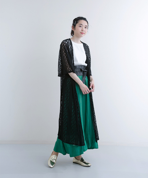 MERLOT（メルロー）の「シースルー総レースガウン0033（カーディガン/ボレロ・レディース・オフホワイト/ブラック・FREE）」の5枚目の写真