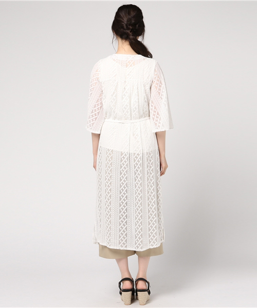 MERLOT（メルロー）の「シースルー総レースガウン0033（カーディガン/ボレロ・レディース・オフホワイト/ブラック・FREE）」の8枚目の写真