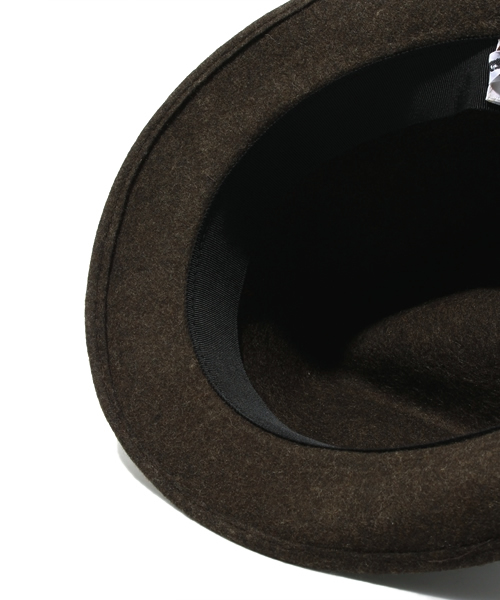 A BATHING APE（アベイシングエイプ）の「WGM PINS FELT HAT（ハット・メンズ・ネイビー/ブラウン/ブラック・LARGE/MEDIUM）」の9枚目の写真