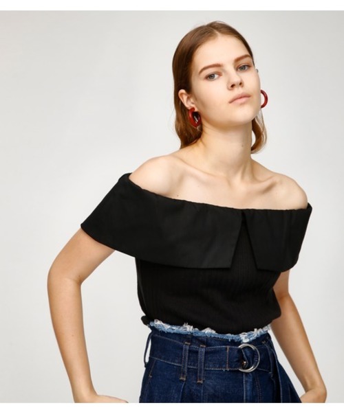 MOUSSY（マウジー）の「WIDE COLLAR OFF SHOULDER TOP（タンクトップ・レディース・ホワイト系その他/ライトブラウン/ブラック・FREE）」の2枚目の写真