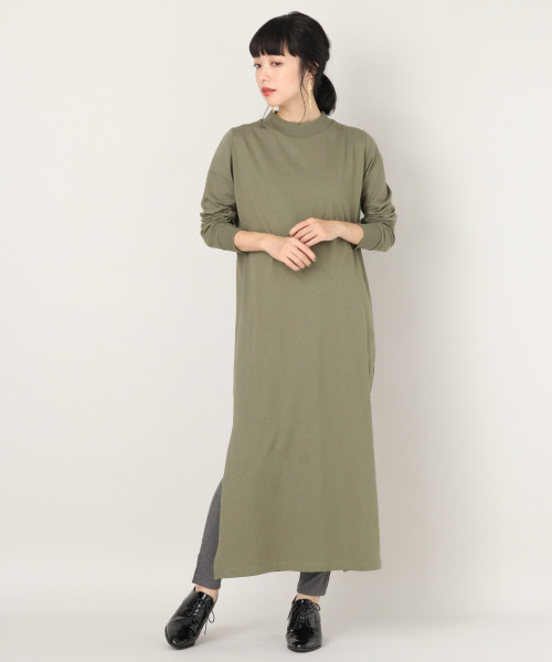 LOWRYS FARM（ローリーズファーム）の「モックネックワンピース　811324（ワンピース・レディース・ブラウン/オフホワイト/ブラック/カーキ・FREE）」の4枚目の写真