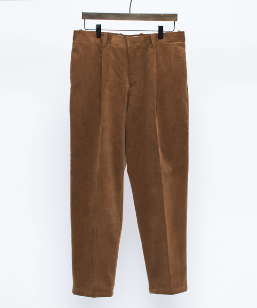 MONO-MART(モノマート)の「マイクロコーデュロイテーパードパンツ(その他パンツ・メンズ・ホワイト/ブラック/ブラウン・S/M/L)」の4枚目の写真