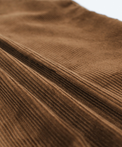 MONO-MART(モノマート)の「マイクロコーデュロイテーパードパンツ(その他パンツ・メンズ・ホワイト/ブラック/ブラウン・S/M/L)」の6枚目の写真