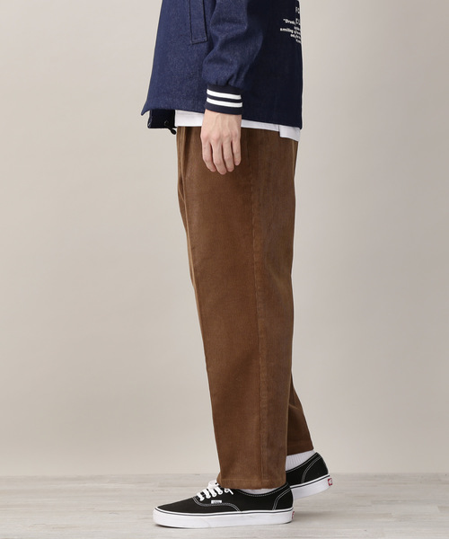 MONO-MART(モノマート)の「マイクロコーデュロイテーパードパンツ(その他パンツ・メンズ・ホワイト/ブラック/ブラウン・S/M/L)」の12枚目の写真