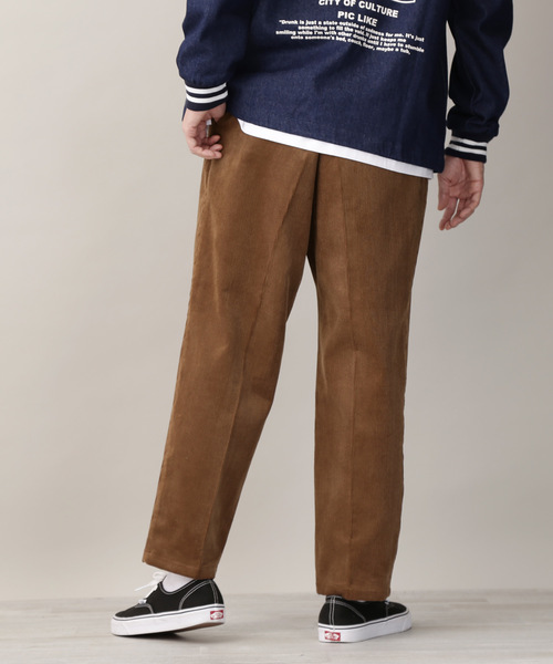 MONO-MART(モノマート)の「マイクロコーデュロイテーパードパンツ(その他パンツ・メンズ・ホワイト/ブラック/ブラウン・S/M/L)」の13枚目の写真