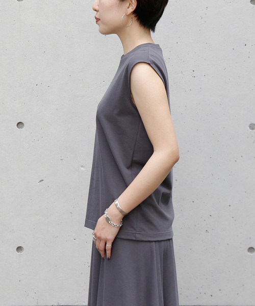 Liesse(リエス)の「コットンノースリーブ(Tシャツ/カットソー・レディース・チャコールグレー/ベージュ/パープル・FREE)」の8枚目の写真