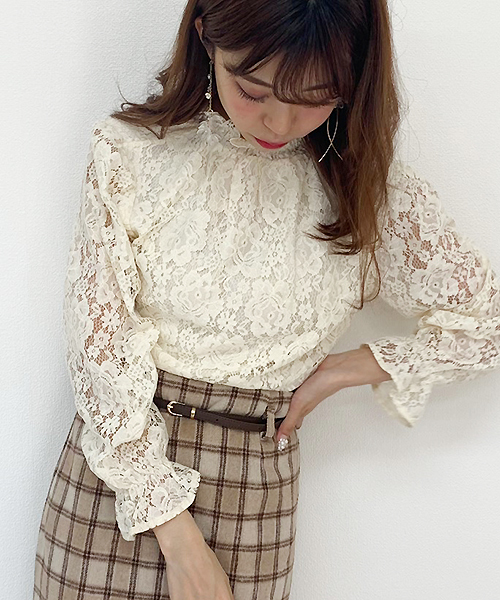 apres jour（アプレジュール）の「レースハイネックブラウス【ZOZOTOWN限定アイテム】（シャツ/ブラウス・レディース・ブラック/ベージュ/オフホワイト/モカ・フリー）」の5枚目の写真