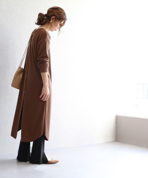 reca(レカ)の「タック入りフロントスリットリブフレアパンツ(その他パンツ・レディース・ブラック/ブラウン/カーキ/モカ/キャメル/ベージュ・FREE)」の10枚目の写真