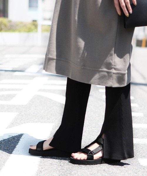 reca(レカ)の「タック入りフロントスリットリブフレアパンツ(その他パンツ・レディース・ブラック/ブラウン/カーキ/モカ/キャメル/ベージュ・FREE)」の20枚目の写真