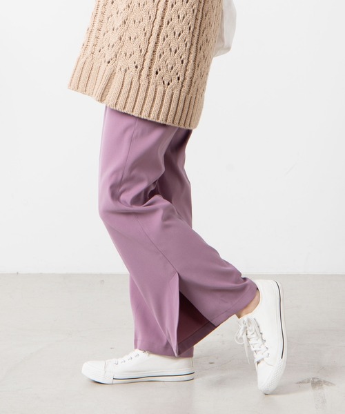 WEGO(ウィゴー)の「WEGO/フェイクスエードカラーパンツ(スラックス・レディース・グリーン/ライトベージュ/パープル/サックスブルー/イエロー/ダークブラウン/ブラック・FREE)」の1枚目の写真