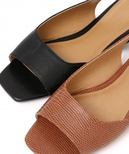 LOWRYS FARM（ローリーズファーム）の「アシメカットサンダル　864929（サンダル・レディース・ブラウン/ベージュ/ブラック・MEDIUM/LARGE）」の14枚目の写真