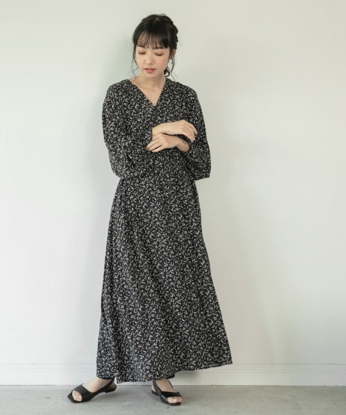 LOWRYS FARM（ローリーズファーム）の「アシメカットサンダル　864929（サンダル・レディース・ブラウン/ベージュ/ブラック・MEDIUM/LARGE）」の4枚目の写真