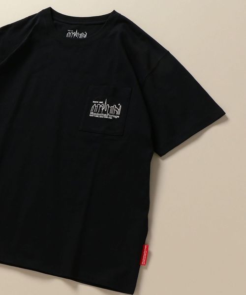 Manhattan Portage(マンハッタンポーテージ)の「Manhattan Portage: SHIPS別注 ロゴ ポケット Tシャツ(Tシャツ/カットソー・メンズ・ホワイト/ブラック/ホワイト系その他/ダークグレー・S/M/L)」の1枚目の写真