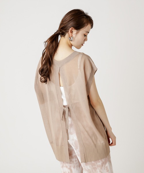 mystic(ミスティック)の「BACKリボンシアーニットベスト(ベスト・レディース・ブラック/ベージュ/アイボリー・FREE)」の3枚目の写真
