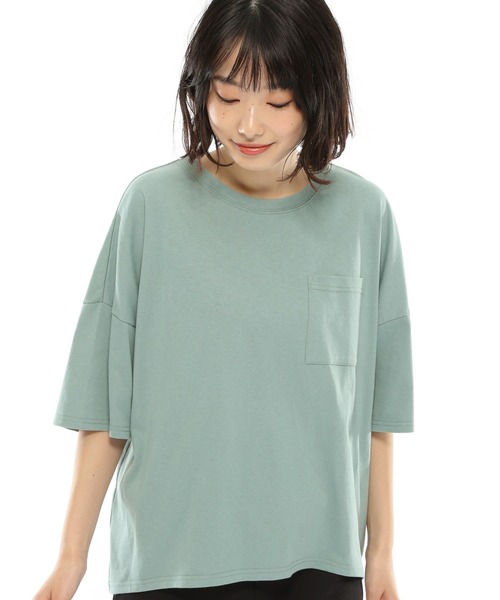 LAKOLE（ラコレ）の「ワイドシルエットポケットTシャツ / LAKOLE（Tシャツ/カットソー・レディース・ライトブラウン/ベージュ/オフホワイト/ブラック/ライトブルー・SMALL/MEDIUM）」の5枚目の写真