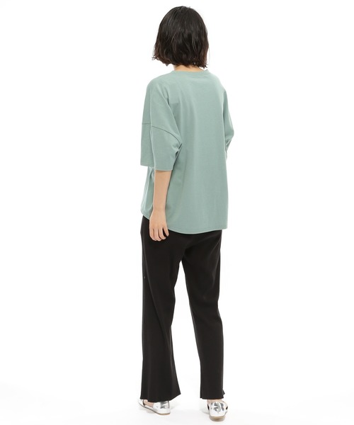 LAKOLE（ラコレ）の「ワイドシルエットポケットTシャツ / LAKOLE（Tシャツ/カットソー・レディース・ライトブラウン/ベージュ/オフホワイト/ブラック/ライトブルー・SMALL/MEDIUM）」の7枚目の写真