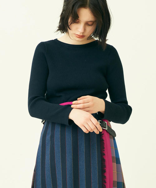 TOMORROWLAND （トゥモローランド）の「コットンリブ ボートネックプルオーバー（ニット/セーター・レディース・ネイビー/レッド/サックスブルー/ライトベージュ/ブルー系その他4・S）」の3枚目の写真