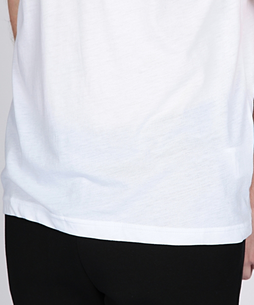 EN ROUTE（アンルート）の「NIKE TEE-26 O FUTURA STD（Tシャツ/カットソー・メンズ・ホワイト/ブラック・LARGE/SMALL/MEDIUM）」の5枚目の写真