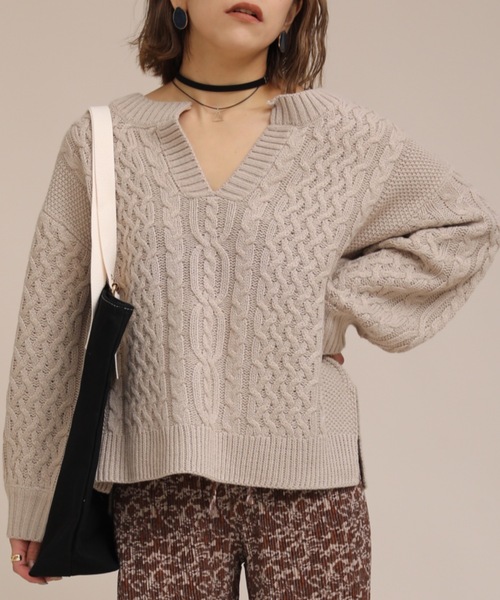 ap retro(アプレトロ)の「キーネックケーブルニットプルオーバー【ZOZOTOWN限定商品】(ニット/セーター・レディース・オフホワイト/ブラック/ダークグリーン/ブラウン/ベージュ/グレイッシュベージュ/ダークオレンジ・FREE)」の5枚目の写真