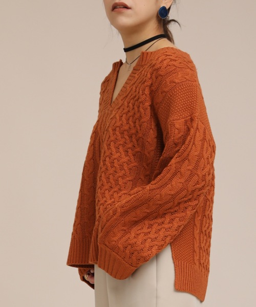 ap retro(アプレトロ)の「キーネックケーブルニットプルオーバー【ZOZOTOWN限定商品】(ニット/セーター・レディース・オフホワイト/ブラック/ダークグリーン/ブラウン/ベージュ/グレイッシュベージュ/ダークオレンジ・FREE)」の7枚目の写真