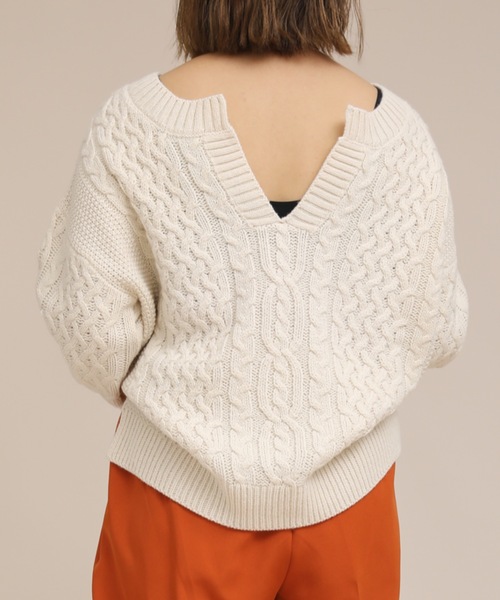 ap retro(アプレトロ)の「キーネックケーブルニットプルオーバー【ZOZOTOWN限定商品】(ニット/セーター・レディース・オフホワイト/ブラック/ダークグリーン/ブラウン/ベージュ/グレイッシュベージュ/ダークオレンジ・FREE)」の21枚目の写真