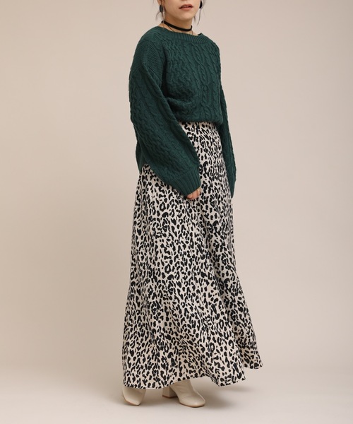 ap retro(アプレトロ)の「キーネックケーブルニットプルオーバー【ZOZOTOWN限定商品】(ニット/セーター・レディース・オフホワイト/ブラック/ダークグリーン/ブラウン/ベージュ/グレイッシュベージュ/ダークオレンジ・FREE)」の17枚目の写真