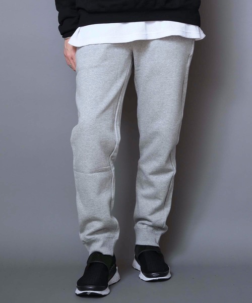 Champion(チャンピオン)の「【CHAMPION/チャンピオン】裏起毛スウェットパンツ C3-Q205 ワンマイルウエア/ルームウエアとしてもオススメ(スウェットパンツ・メンズ・チャコールグレー/ブラック/ダークグリーン/ネイビー/グレー/杢グレー/ブラウン・MEDIUM/LARGE/X-LARGE/XX-LARGE)」の4枚目の写真