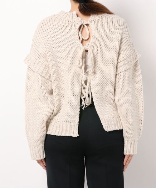 archives（アルシーヴ）の「バックリボンざっくりニット（ニット/セーター・レディース・ブラック/アイボリー/グレイッシュベージュ・MEDIUM）」の4枚目の写真