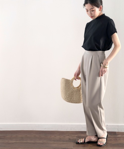 classicalelf(クラシカルエルフ)の「センタープレステーパードパンツ(スラックス・レディース・ブラック/モカ/ホワイト系その他/グレイッシュベージュ・SMALL/MEDIUM/LARGE/X-LARGE)」の6枚目の写真