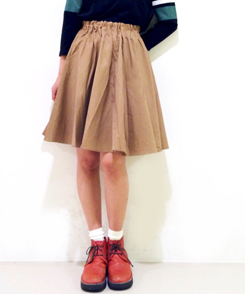 Kastane(カスタネ)の「【Kastane】Wタックスカート(スカート・レディース・ベージュ/ブラック/カーキ/レッド/その他/その他1/その他2・FREE)」の3枚目の写真