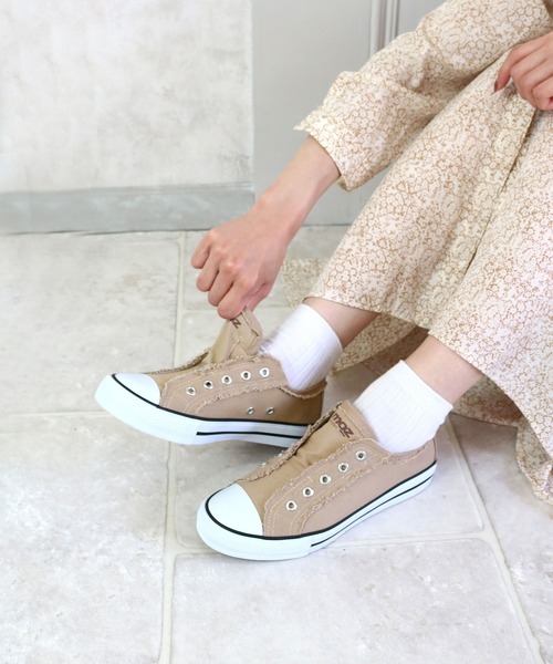 moz（モズ）の「moz(モズ)ひも無しキャンバススニーカー（スニーカー・レディース・ブラック/ベージュ/グレー/ラベンダー・22.5cm/23.5cm/24.5cm/23.0cm/24.0cm）」の8枚目の写真