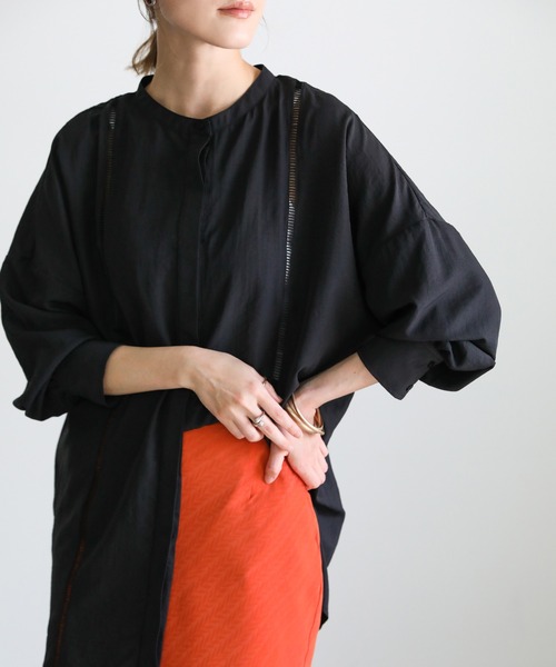 select MOCA(セレクトモカ)の「2021 SS ハシゴレーススイッチングバンドカラーブラウス(シャツ/ブラウス・レディース・ブラック/オフホワイト/ブルー・FREE)」の3枚目の写真