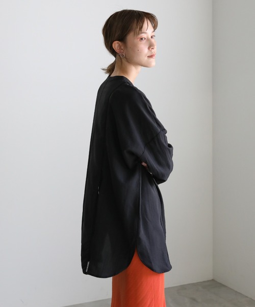 select MOCA(セレクトモカ)の「2021 SS ハシゴレーススイッチングバンドカラーブラウス(シャツ/ブラウス・レディース・ブラック/オフホワイト/ブルー・FREE)」の9枚目の写真