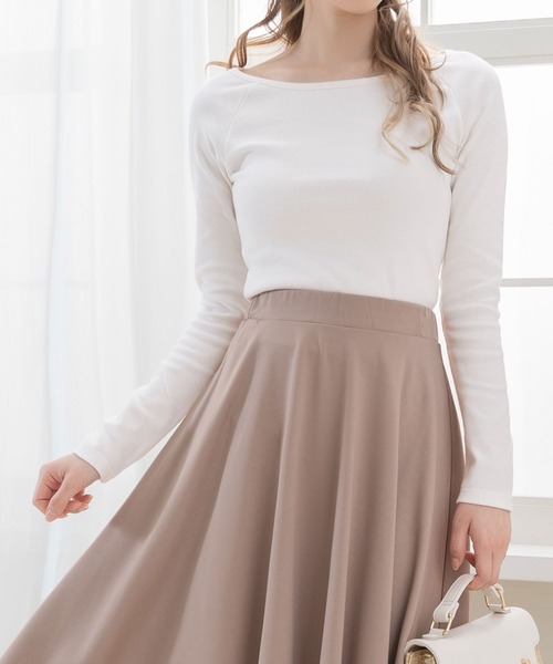 Newlyme（ニューリーミー）の「ボートネック長袖リブトップス（Tシャツ/カットソー・レディース・ホワイト/ブラック/ベージュ/ボルドー・MEDIUM/LARGE/X-LARGE/XX-LARGE）」の2枚目の写真