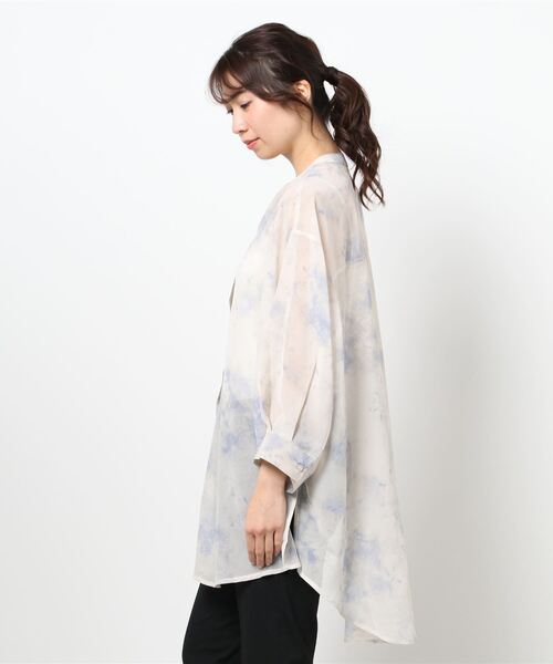 HONEYSUCKLE ROSE（ハニーサックルローズ）の「【HONEYSUCKLE ROSE】シアータイダイシャツ（シャツ/ブラウス・レディース・ブルー/ベージュ/ピンク・M/L）」の5枚目の写真