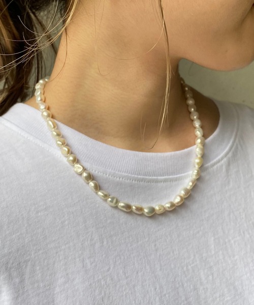 CAPRICIEUX LE'MAGE（カプリシューレマージュ）の「ニュアンス淡水パールネックレス（ネックレス・レディース・ホワイト・FREE）」の3枚目の写真