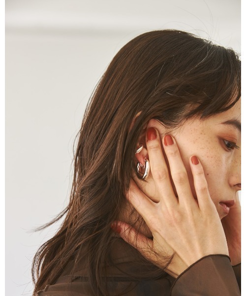 TODAYFUL(トゥデイフル)の「ミドルフープイヤリング(SIlver925)(イヤリング・レディース・シルバー/ゴールド・FREE)」の4枚目の写真