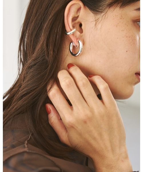 TODAYFUL(トゥデイフル)の「ミドルフープイヤリング(SIlver925)(イヤリング・レディース・シルバー/ゴールド・FREE)」の5枚目の写真