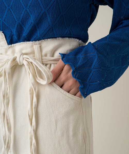 Kastane(カスタネ)の「紐付きアシメハイウエストパンツ(デニムパンツ・レディース・アイボリー/ブルー/サックスブルー・S/XS)」の13枚目の写真