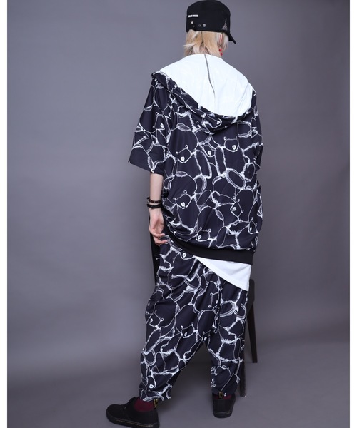 AFYF（エーエフワイエフ）の「【セットアップ対応】AFYF ICOND.B ZIP PARKA/ビッグシルエット イコン ダークベアー ZIPパーカー（パーカー・レディース・ブラック/ホワイト系その他/ブラック系その他・FREE）」の5枚目の写真