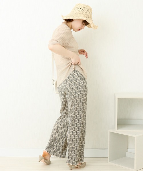 libelle more(リベル モア)の「カットスムース ダマスク柄クリスタルプリーツパンツ(その他パンツ・レディース・ブラック/オフホワイト・L/M)」の6枚目の写真