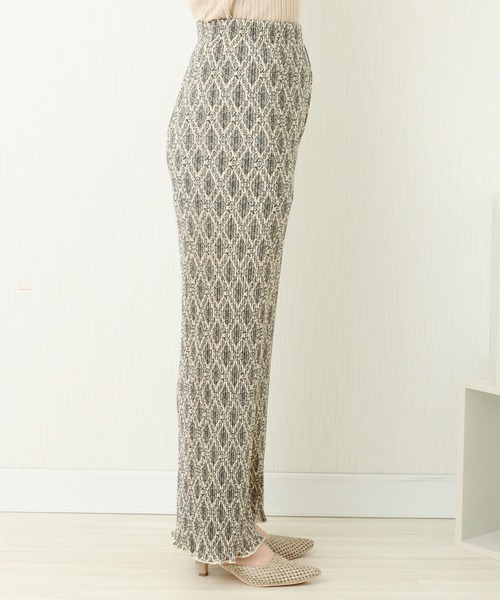 libelle more(リベル モア)の「カットスムース ダマスク柄クリスタルプリーツパンツ(その他パンツ・レディース・ブラック/オフホワイト・L/M)」の14枚目の写真